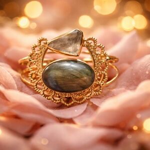 Turkish Gold oval, labradorite Women's Bracelet